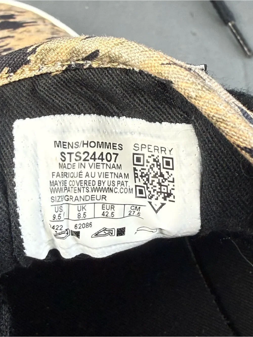 Sperry gently used